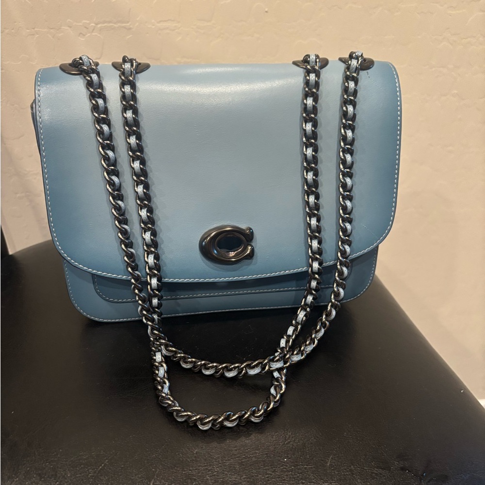 Coach Blue Chain Shoulder Bag with Turnlock Closure